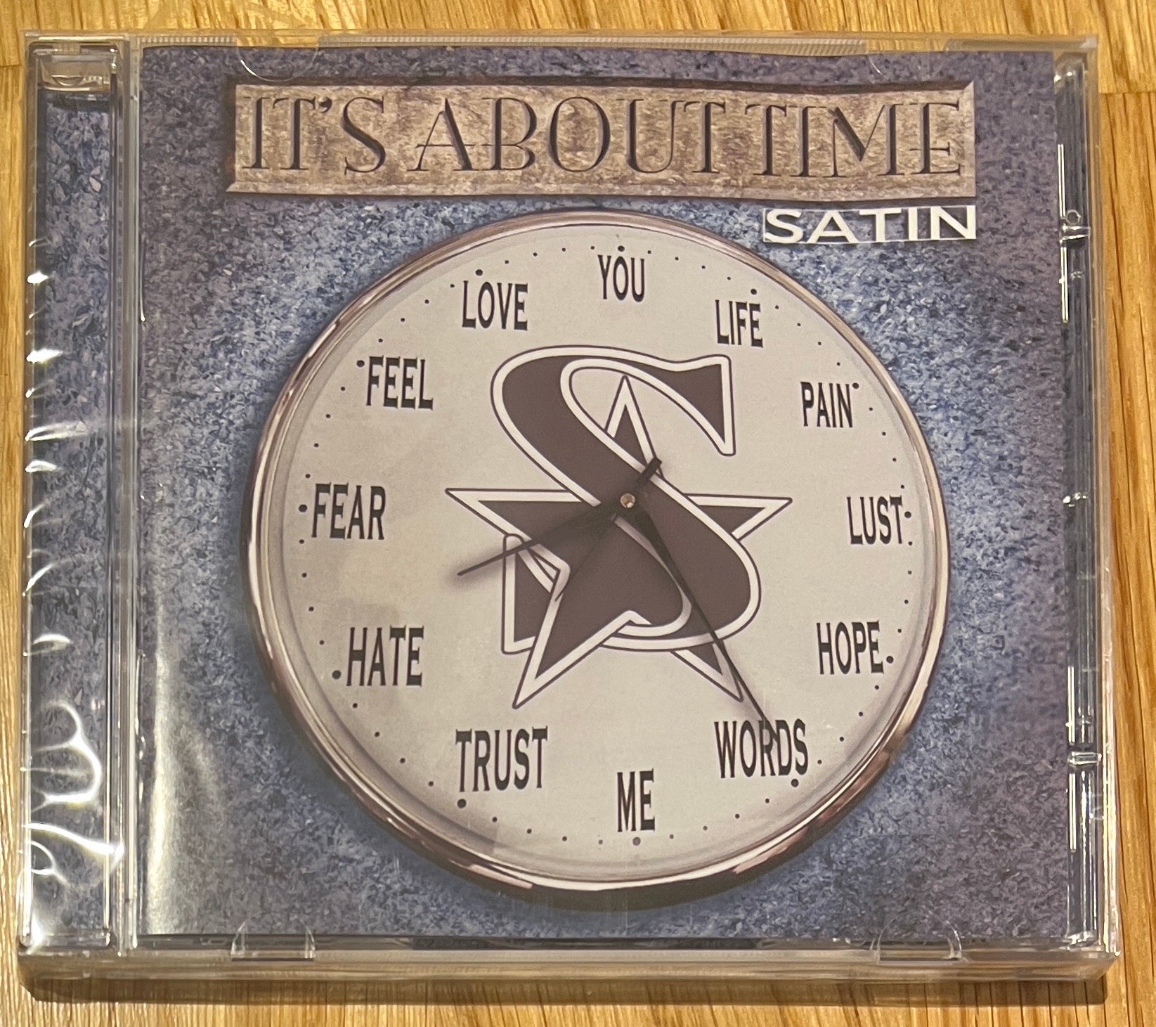 SATIN - "It's About Time" Reissue 2023 med 2 bonus låter CD