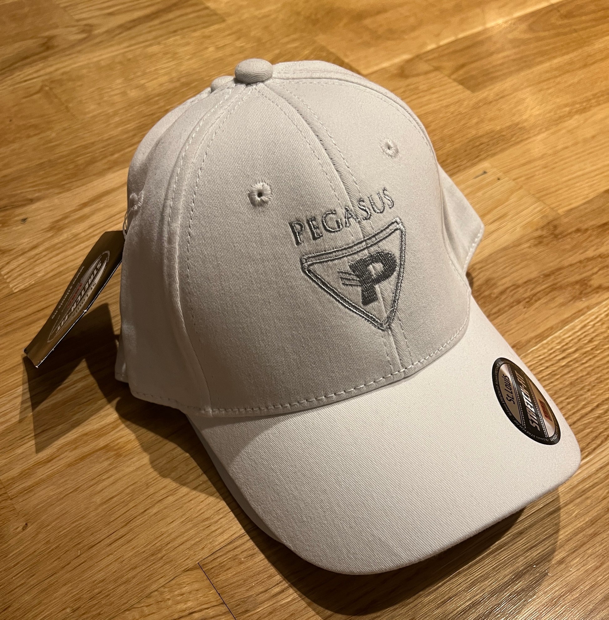 PEGASUS Caps for damer/jenter. Hvit farge